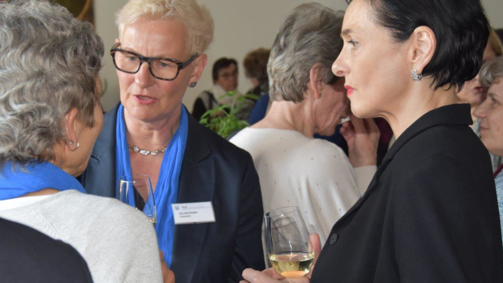 Pia Viel-Sutter (links) an der DV des Katholischen Frauenbundes Aargau 2019
