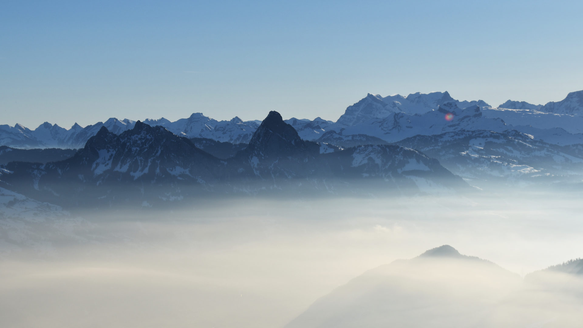 Nebelmeer über dem Talkessel Schwyz