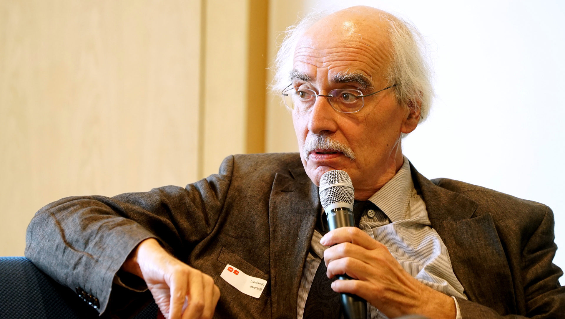 Reinhard Schulze