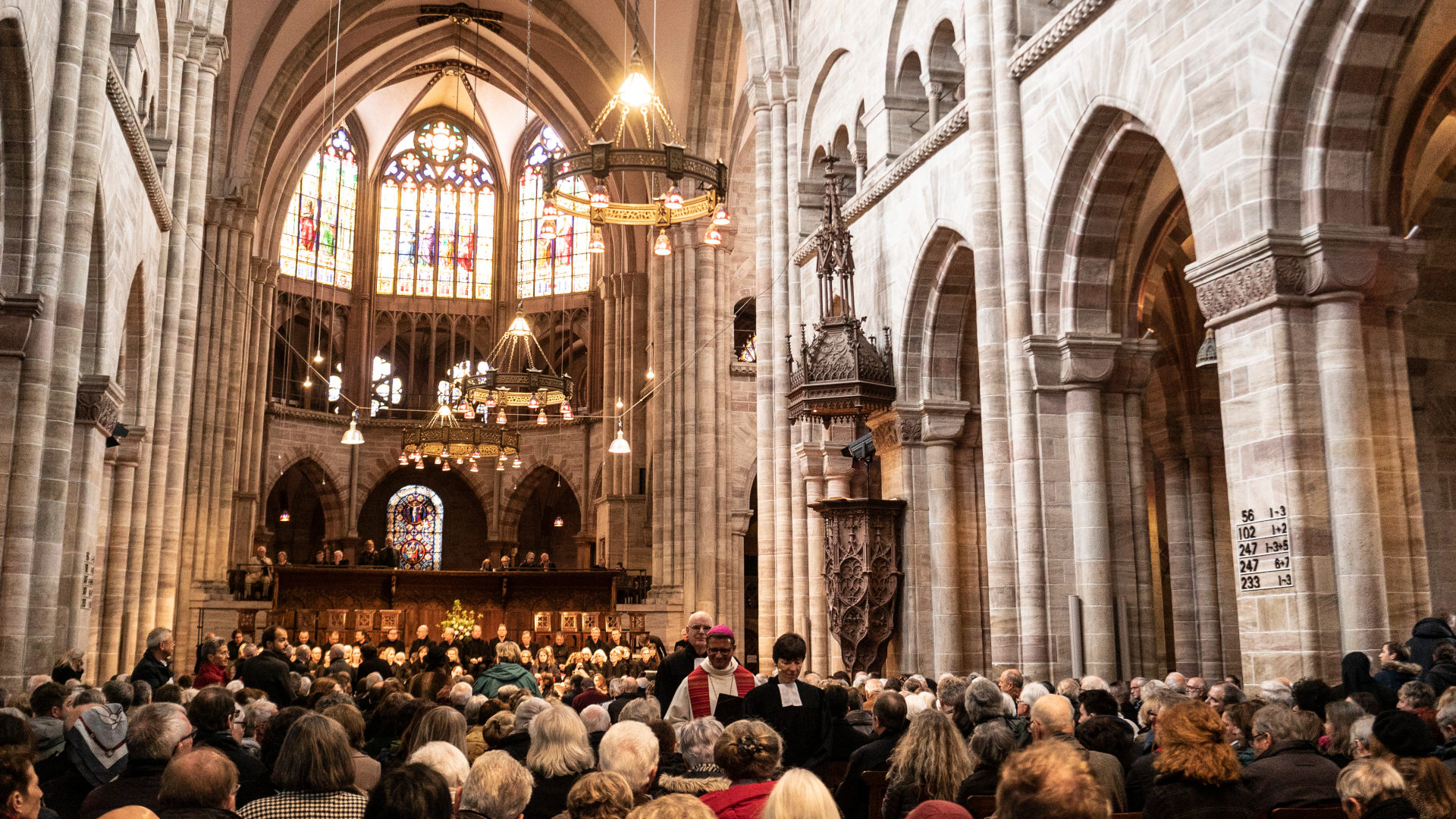 Mit einem ökumenischen Gottesdienst wird das 1000-Jahr-Jubiläum des Basler Münsters eröffnet.