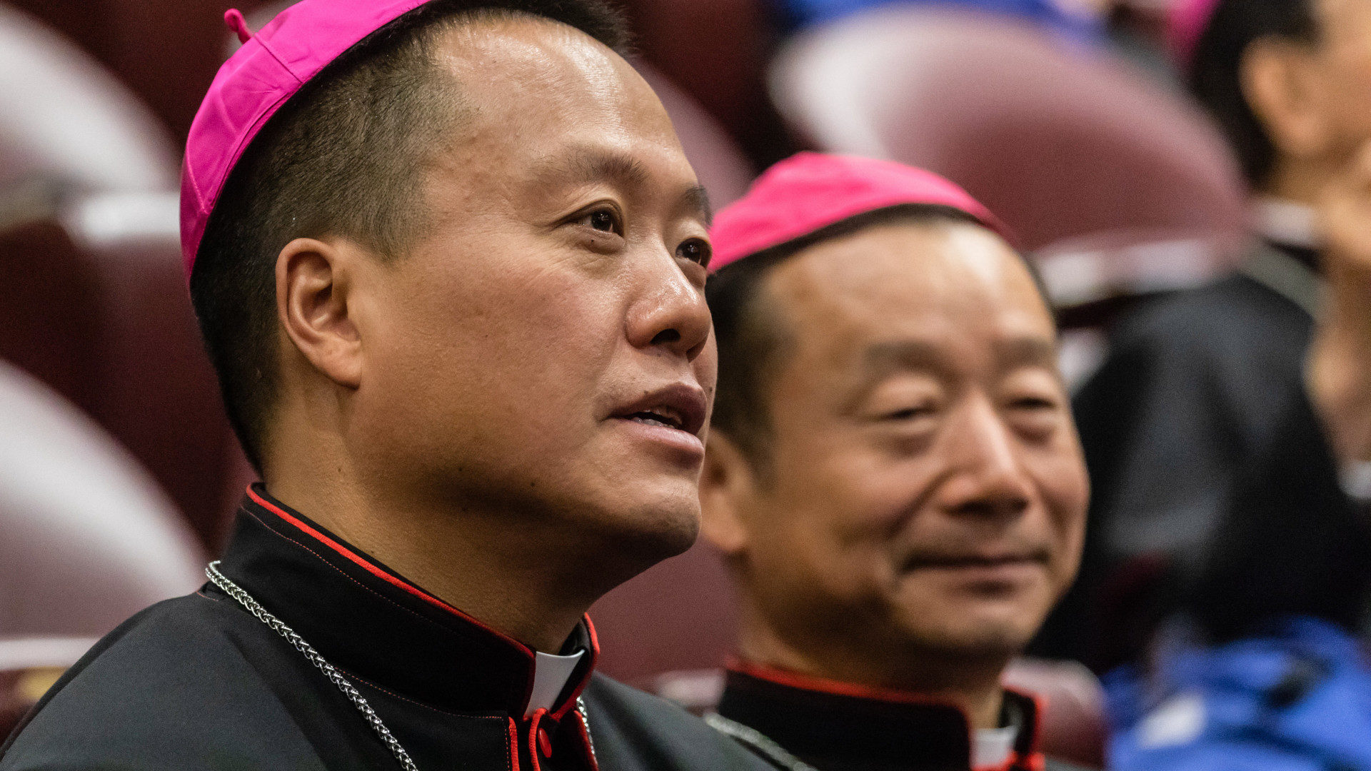 Chinesische Bischöfe an der Jugendsynode 2018: Guo Jincai (l.), Yang Xaoting (r.)
