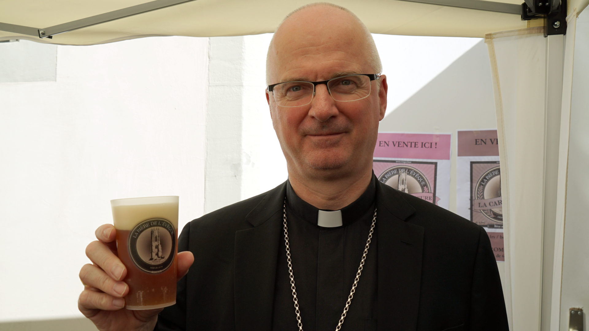Bischof Morerod und sein Bier