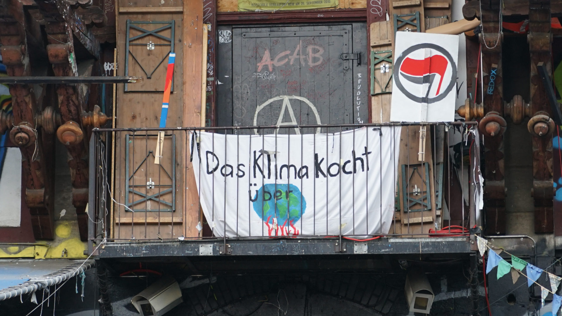 Klimaplakat in der Berner Reitschule