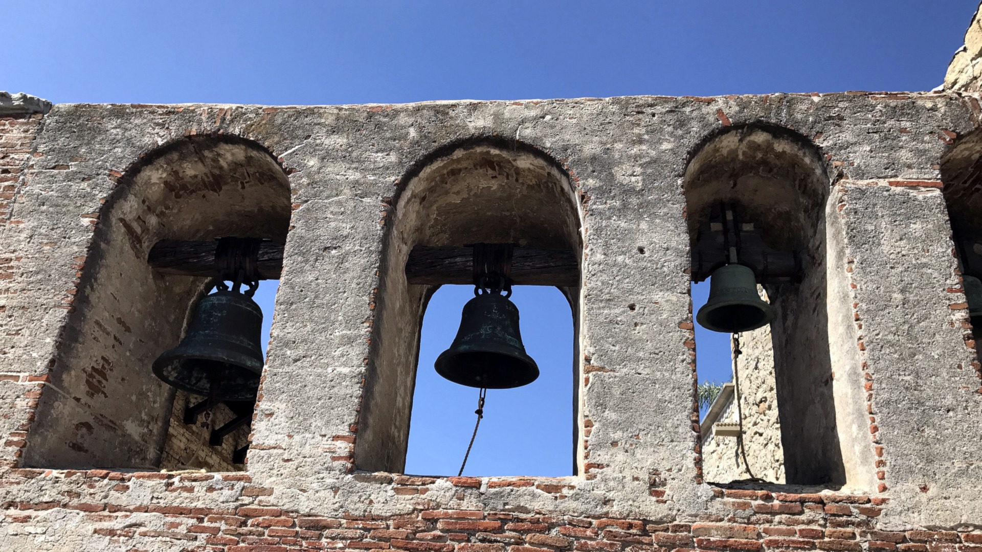 Glocken, Botschafterinnen der Kirche