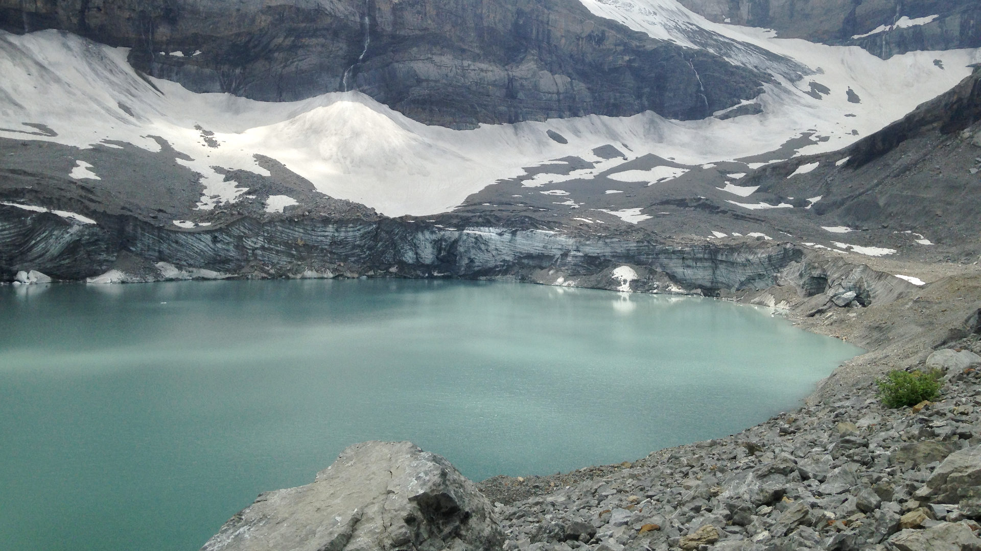 Die Gletscher schmelzen: Griesssee unterhalb des Claridengletschers.