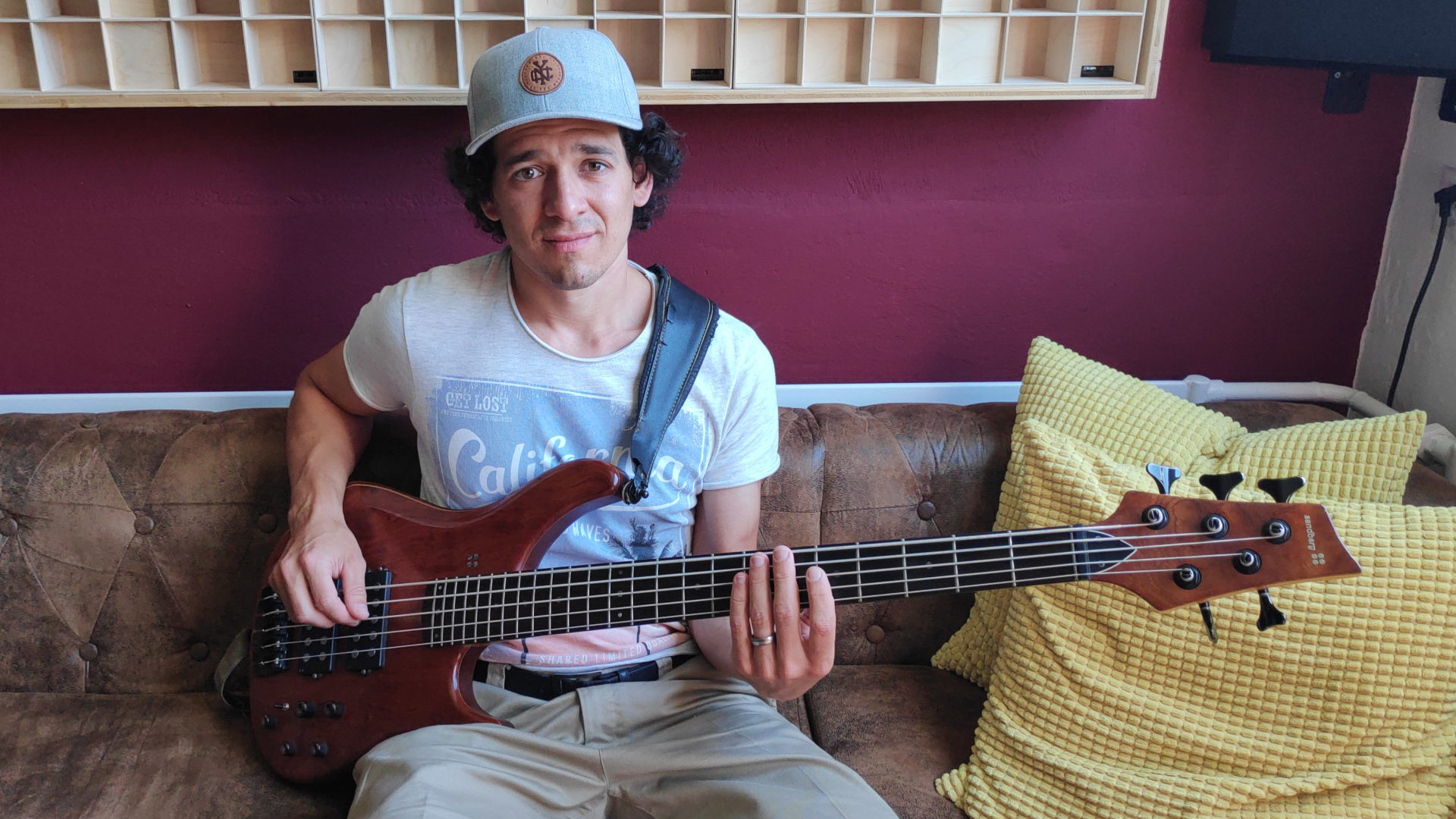 Daniel Schmid in einer Pause während Aufnahmen in einem Tonstudio in Bettlach im Kanton Solothurn.