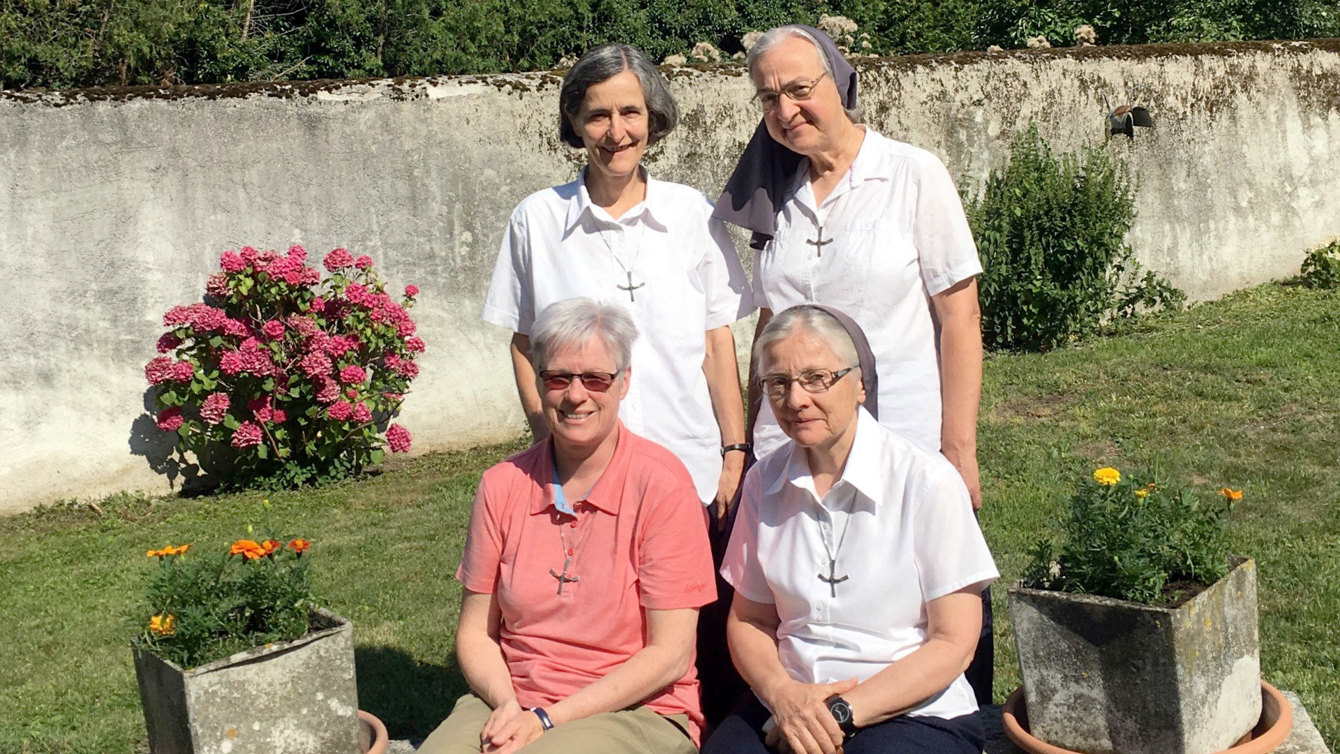 Hinten von links nach rechts: Angela Köppel, Béatrice Meichtry. Vorne: Marie-Brigitte Seeholzer, Francisca Kaelin