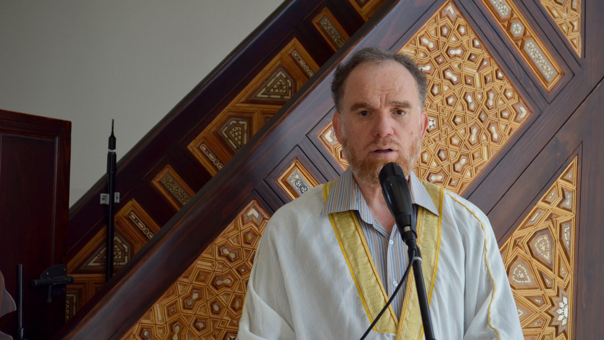Imam Kaser Alasaad rezitiert aus dem Koran