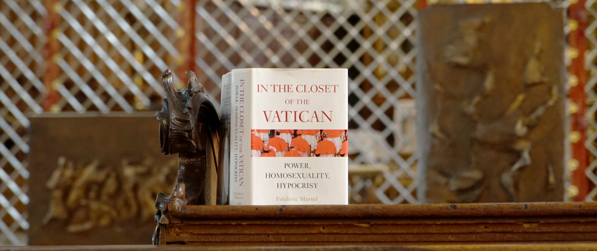"Spdom" heisst der Titel auf deutsch  -"In the closet of the Vatican" auf englisch