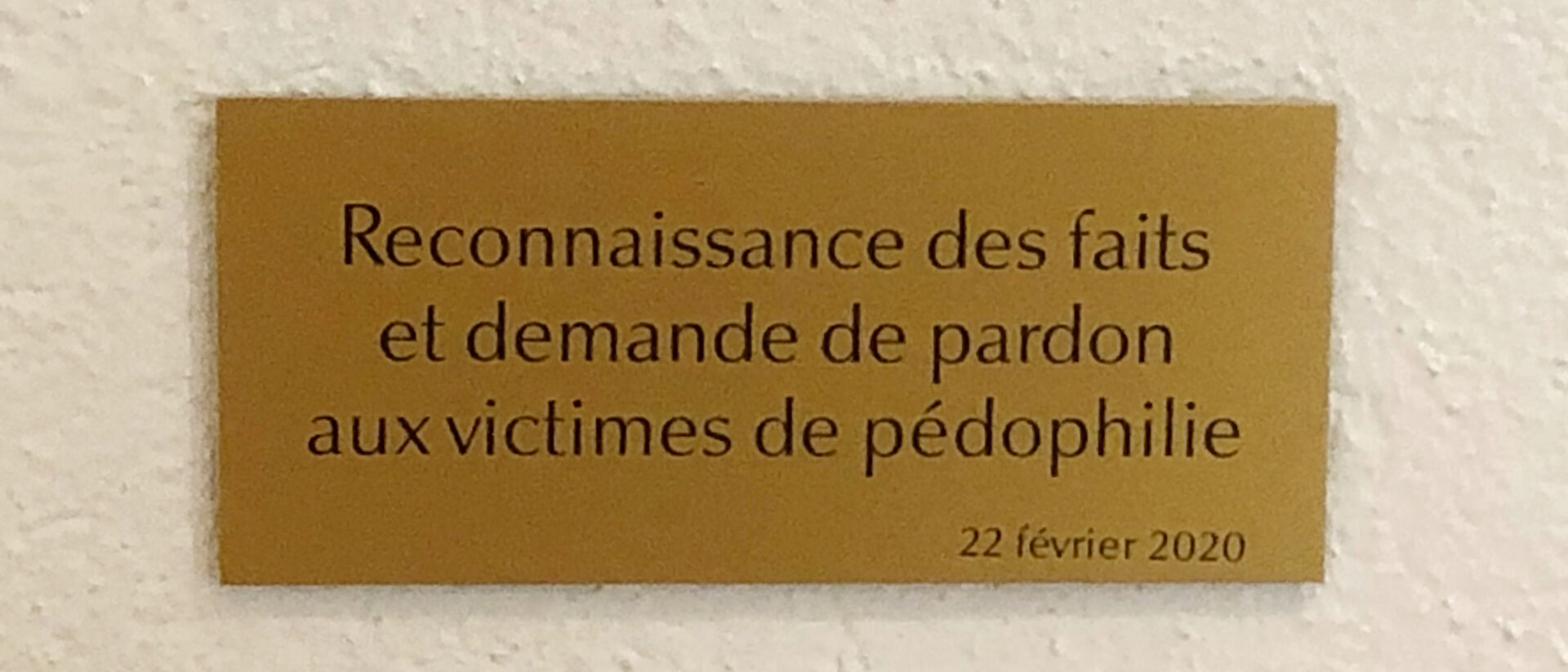 Gedenktafel für Missbrauchsopfer in der Kapelle von Closillon in Monthey VS