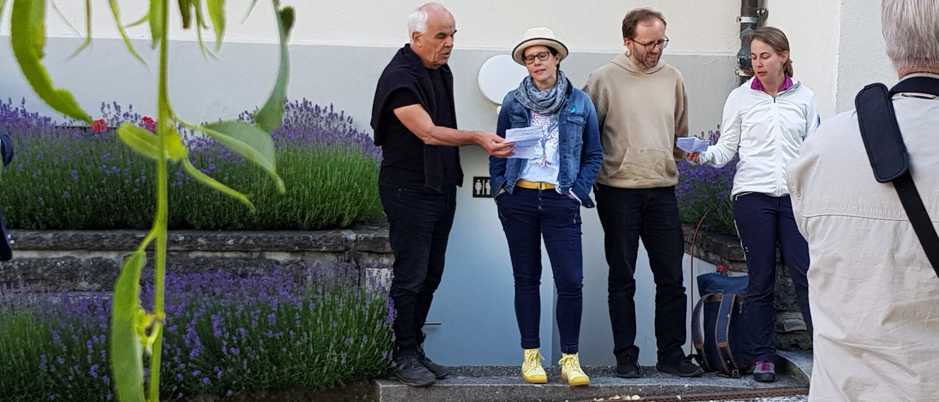 Kritik an der Churer Bistumsleitung: links Martin Kopp, rechts Veronika Jehle.