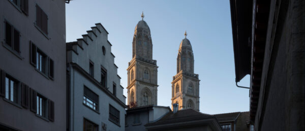 Das Grossmünster in der Altstadt von Zürich. | Zürich Tourismus
