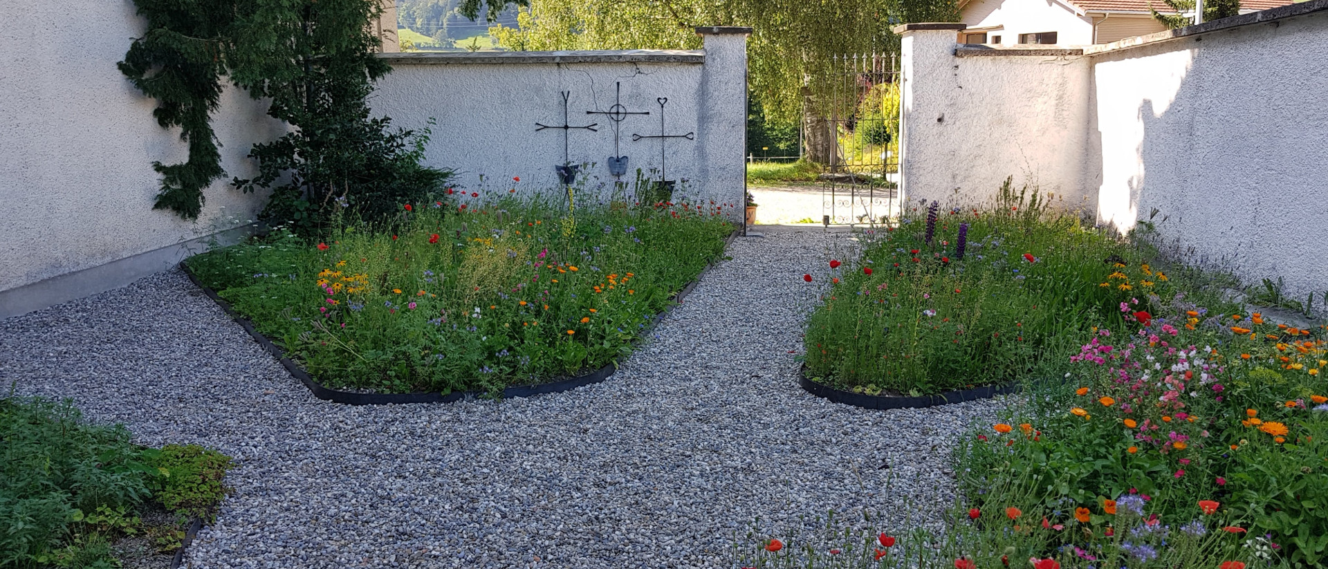 Umgestalteter Friedhof beim Kloster Schüpfheim