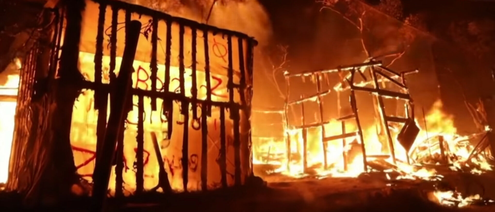 Feuer im Flüchtlingslager Moria (2020).