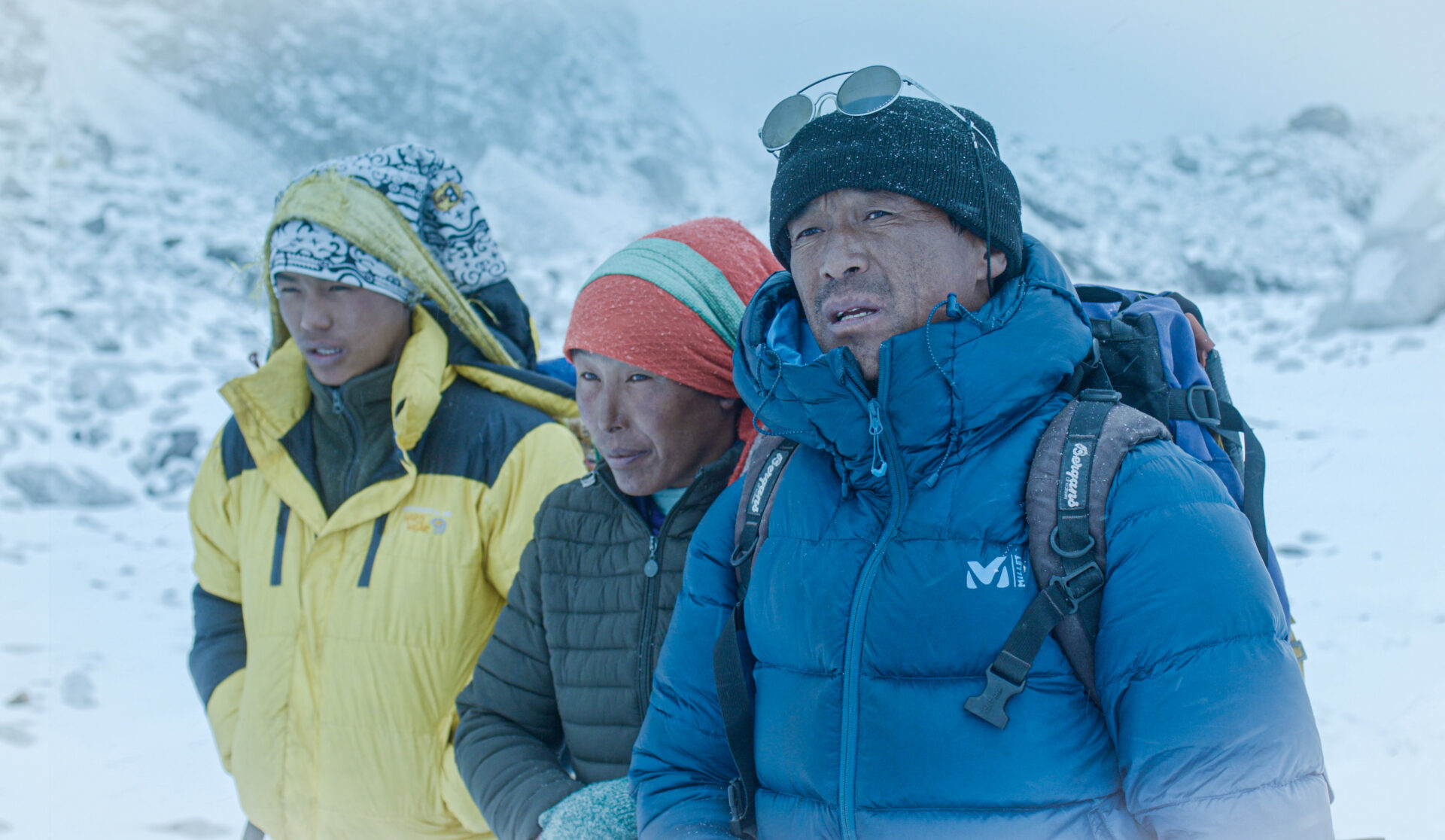 Die Sherpa-Familie am Fusse des Kumbhakarna: Sollen sie wirklich auf den heiligen Berg und somit einen Gott besteigen?