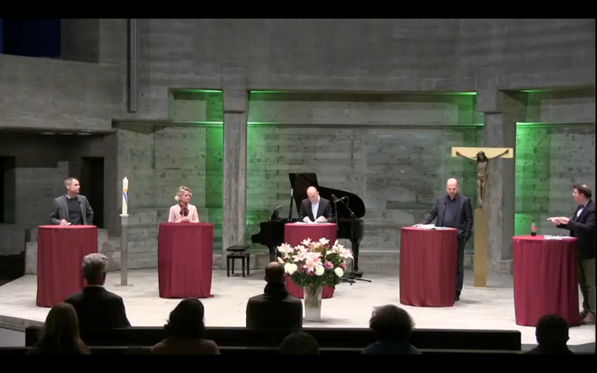 Diskussion in Luzern: von links Philipp Aerni, Andrea Gmür, Roland Fischer, Bernd Nilles und Moderator Kurt Bischof.