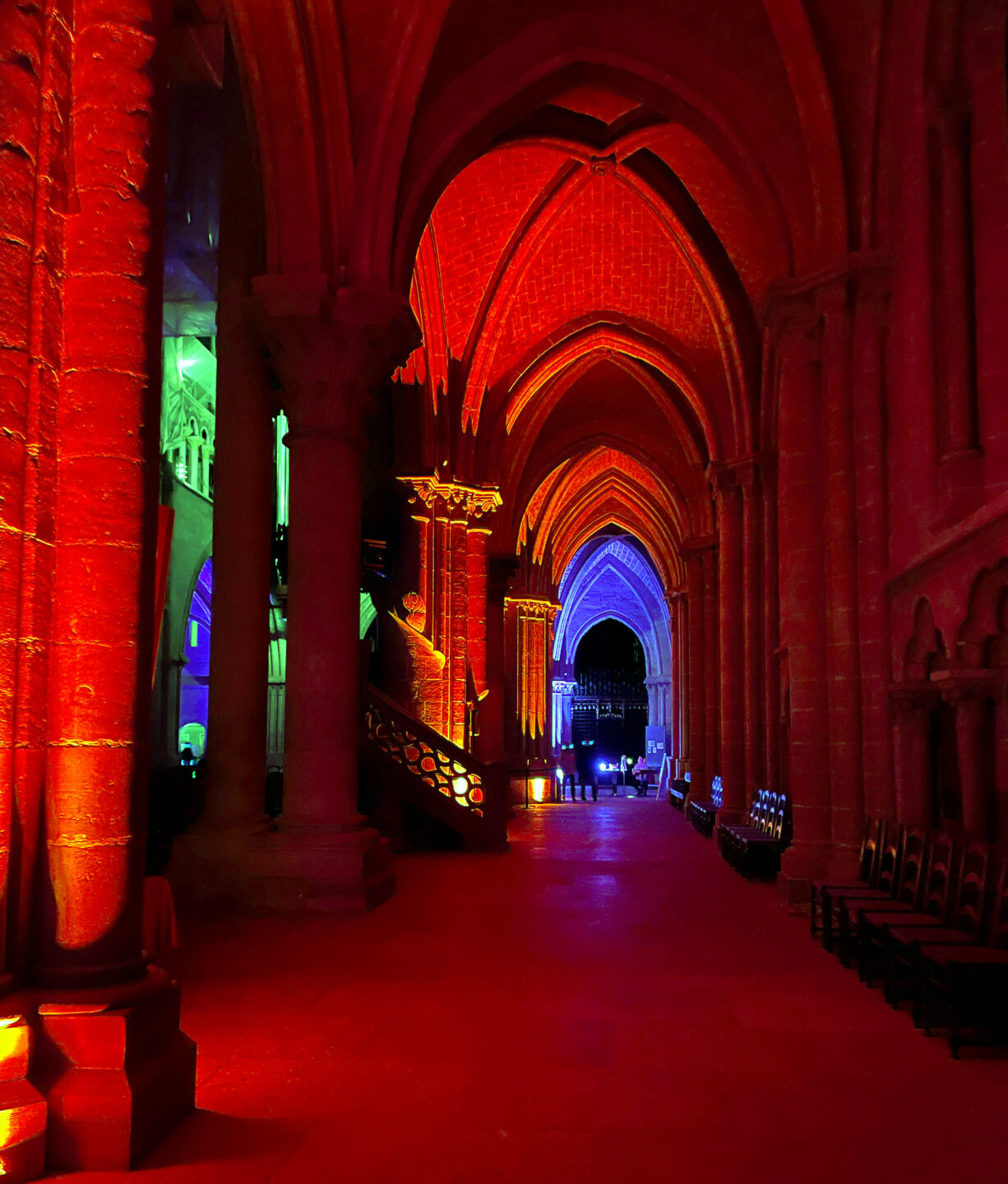 "Stille Disco" in der Kathedrale Lausanne