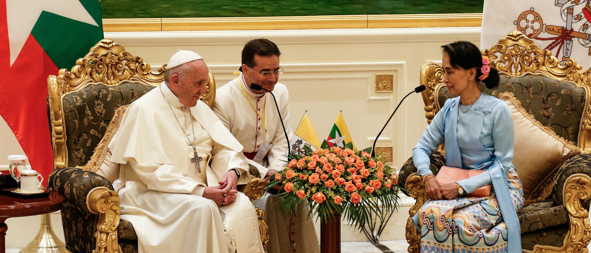 Papst Franziskus trifft sich mit Aung San Suu Kyi im Präsidentenpalast in Naypyidaw, November 2017.