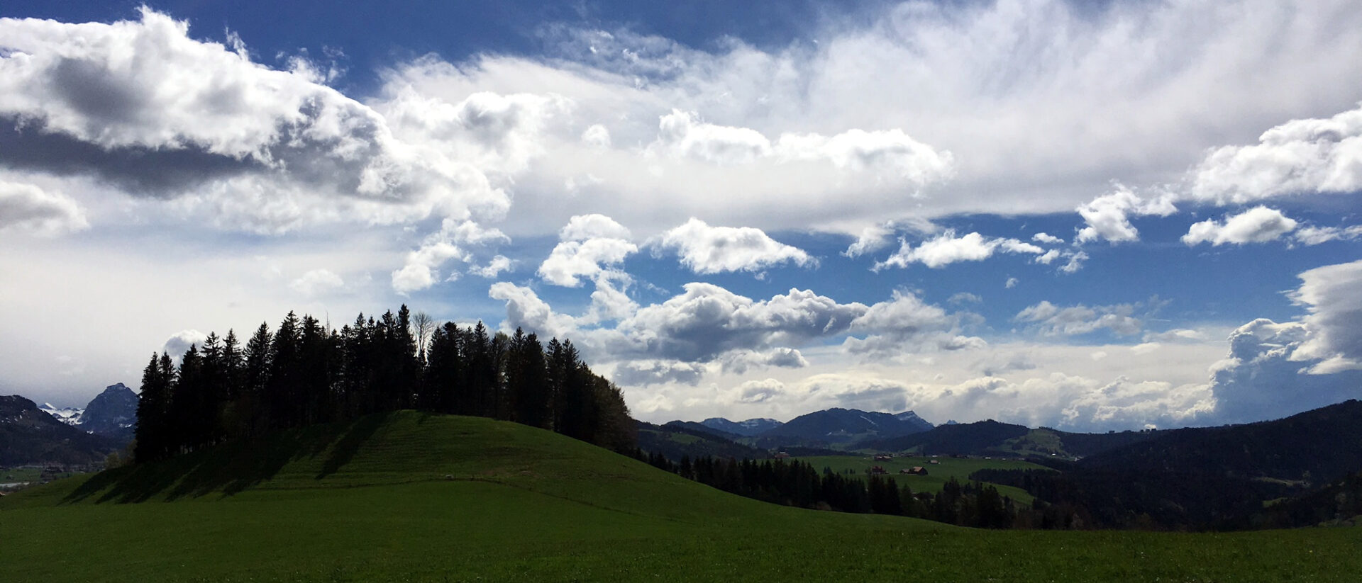 Etzel Passhöhe mit Aussicht auf den Grossen Mythen