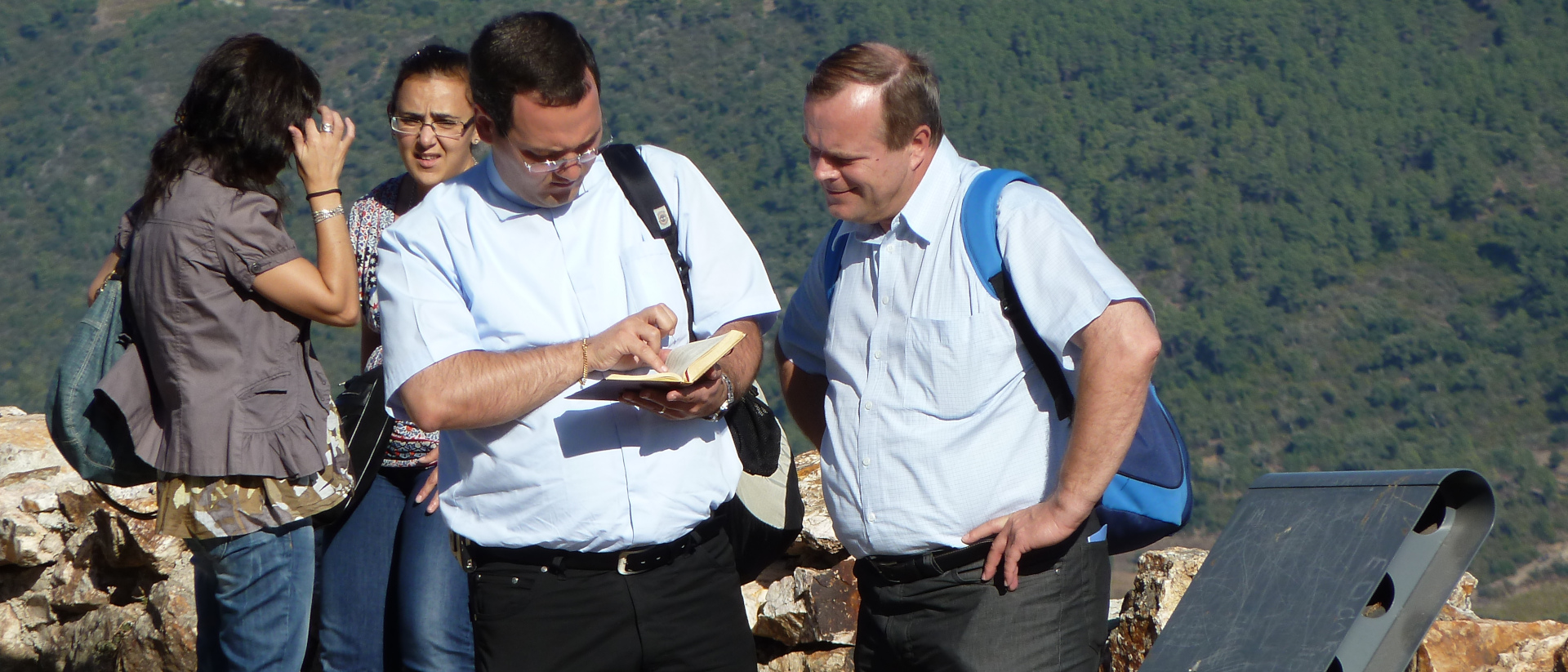 Peter Camenzind (rechts) unterwegs mit Luis Varandas auf der Pfarreireise nach Portugal