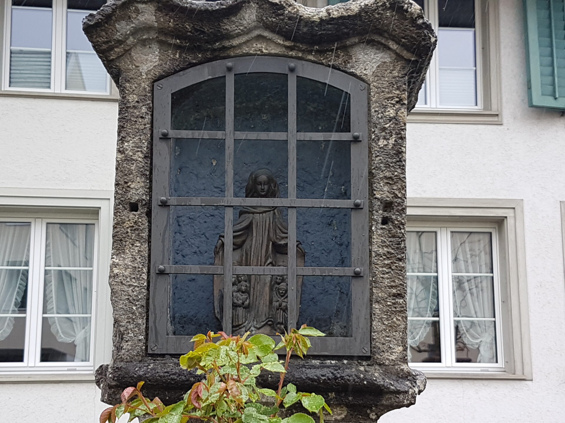 Bildstöckli mit Schutzmantelmadonna im Muri AG