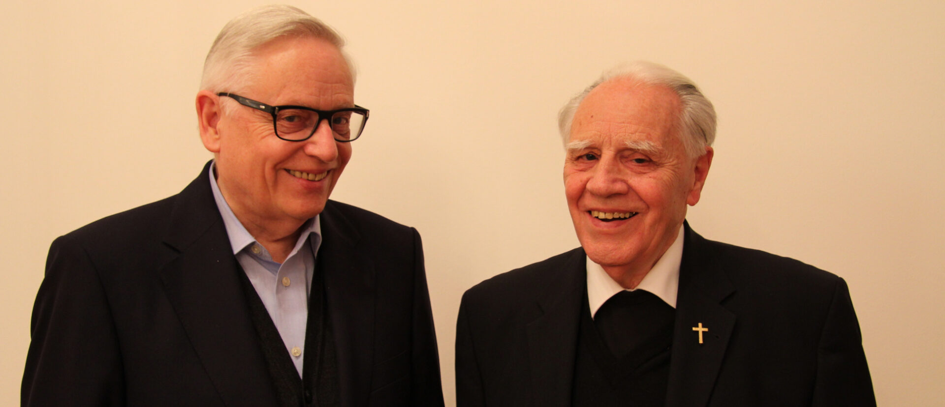 Paul Vollmar (links) und Peter Henrici, Weihbischöfe im Bistum Chur am 31. Mai 2018.