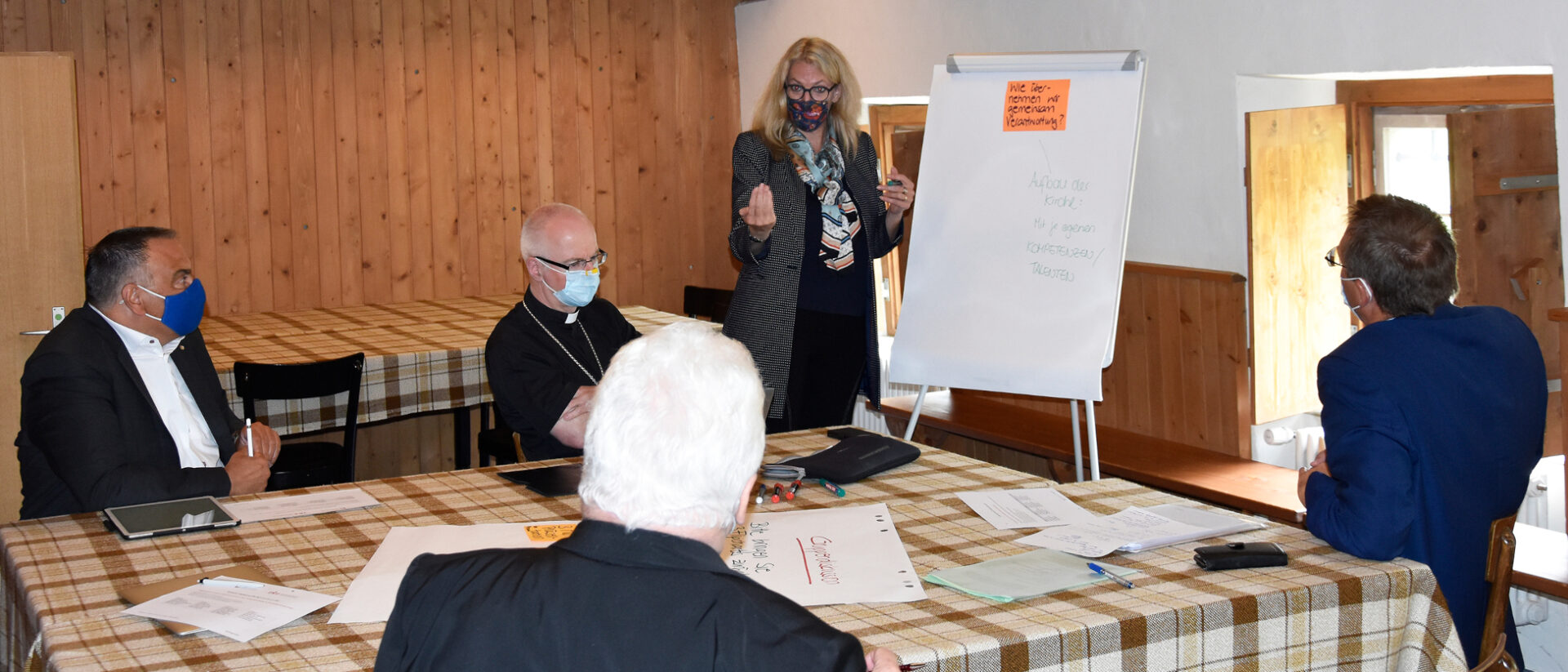 Workshop in Einsiedeln. Franziska Driessen-Reding stellt die Frage: Wie übernehmen wir gemeinsam Verantwortung?