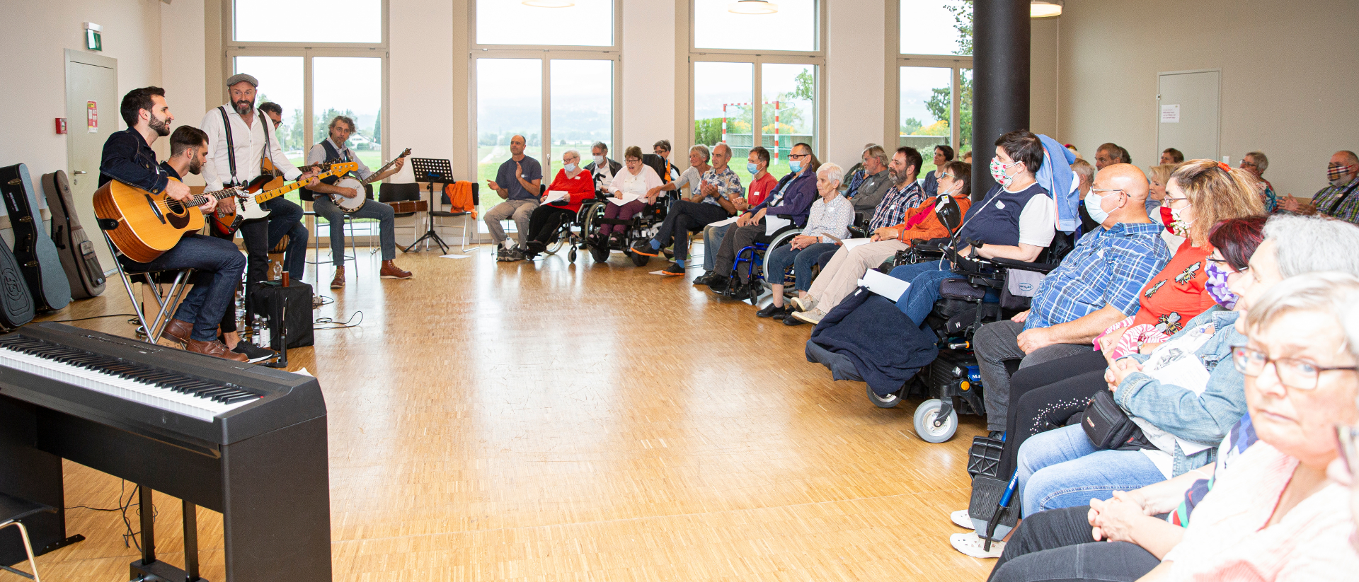 Menschen mit Behinderung und Freiwillige am "Fest des Lebens" im August 2020, organisiert von der Behindertenseelsorge der Katholischen Kirche im Kanton Zürich