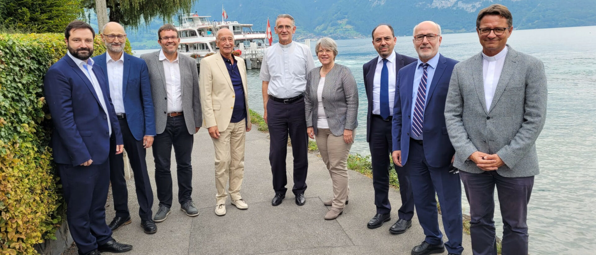 Mitglieder Schweizerischer Rat der Religion mit (von links) Maximos Pothos, Ralph Lewin, Jean-Luc Ziehli, Farhad Afshar, Harald Rein, Rita Famos, Montassar BenMrad, Abel Manoukian und Felix Gmür.