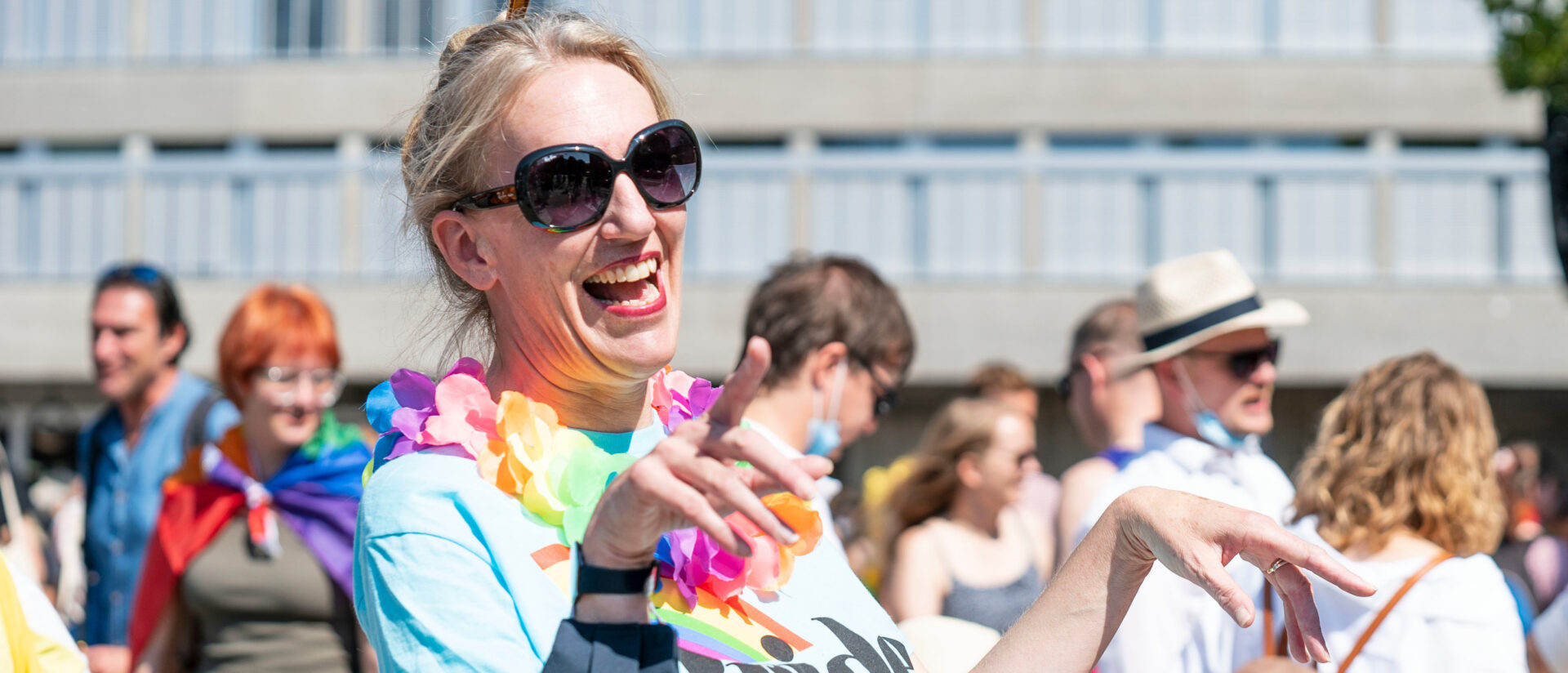 Die Zürcher Synodalratspräsidentin Franziska Driessen-Reding auf der Pride in Zürich.