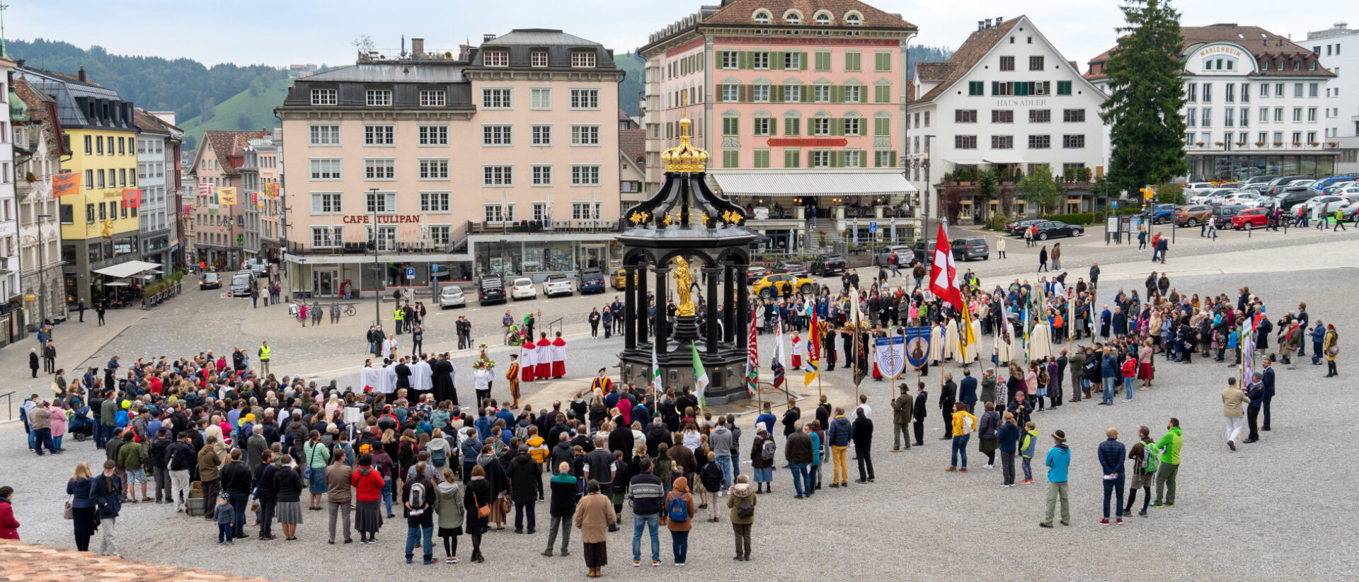 Rosenkranzprozession der Militia Immaculatae durch Einsiedeln