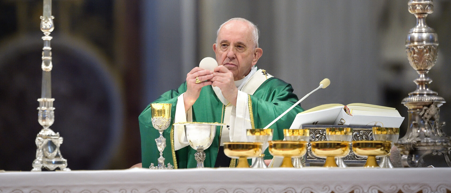 Gottesdienst im Petersdom anlässlich der Eröffnung der Weltsynode.