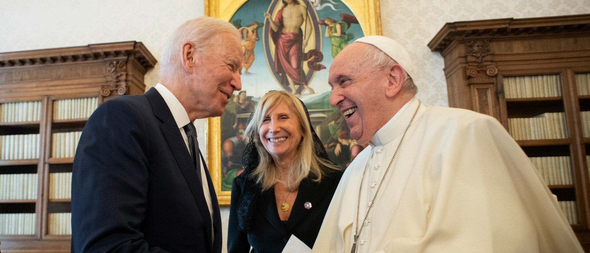 Joe Biden (l.), Präsident der USA, und Papst Franziskus am 29. Oktober 2021 im Vatikan.