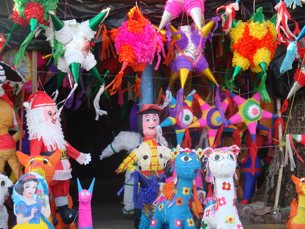 Traditionelle Piñatas in einem Laden in Tabasco, Mexiko.