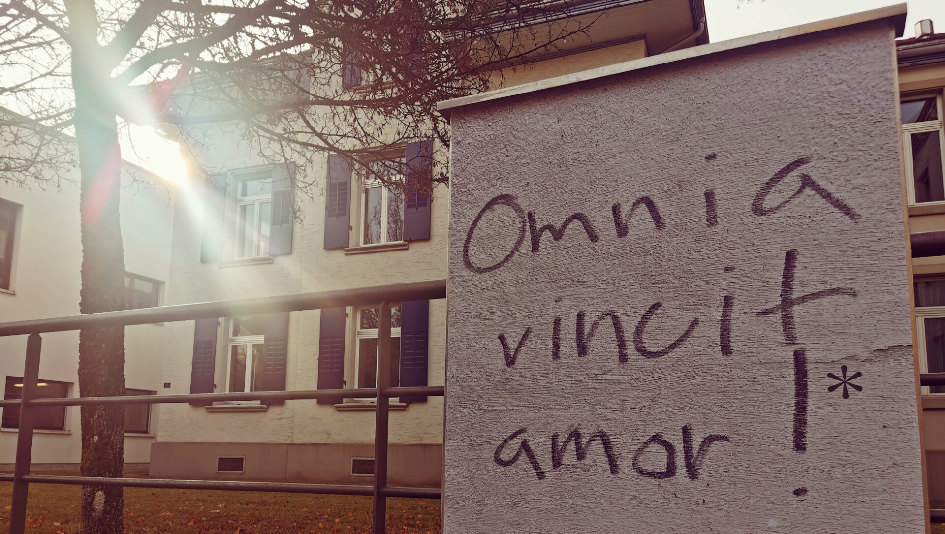 Die Liebe besiegt alles.