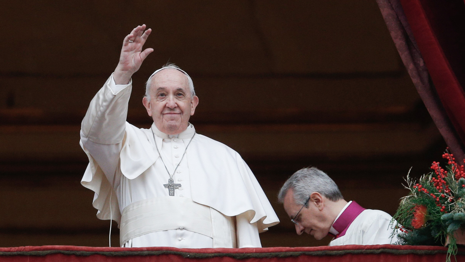 Papst Franziskus spendet den Segen "Urbi et orbi" am 25. Dezember 2021 im Vatikan.