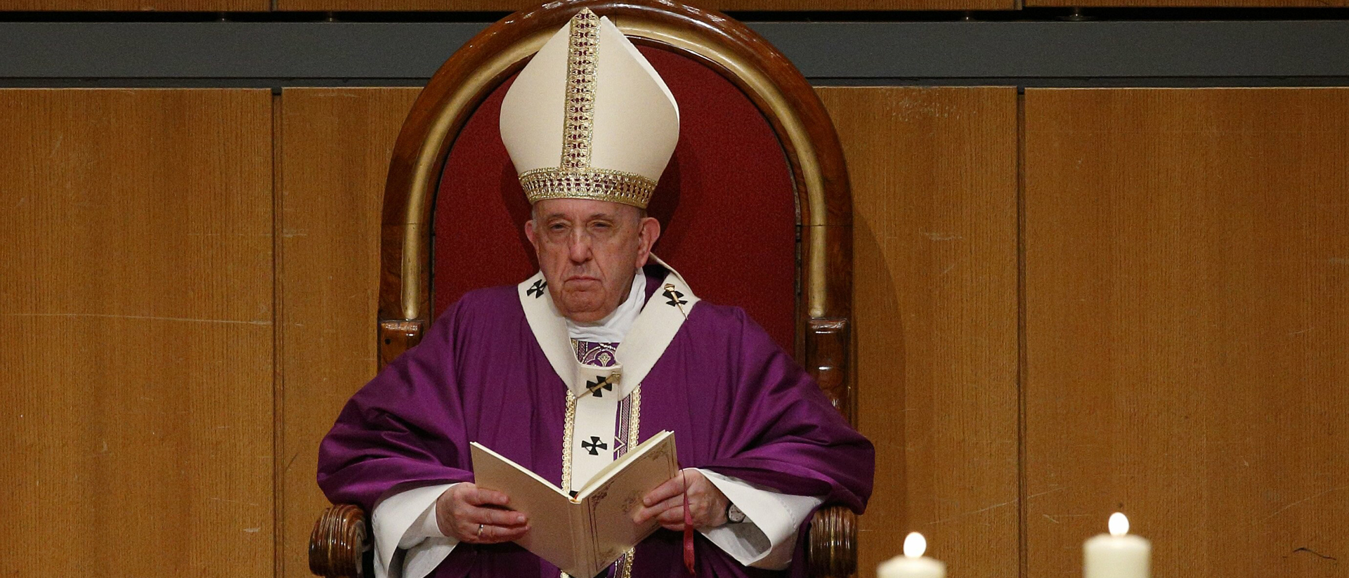 Papst Franziskus in Athen (2021).
