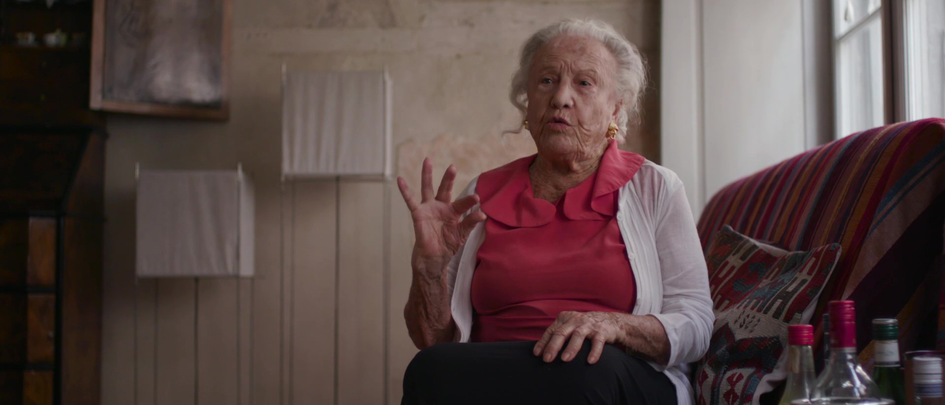 Silvana Lattmann ist die älteste Bewohnerin der Brunngasse 8 in Zürich - Filmstill