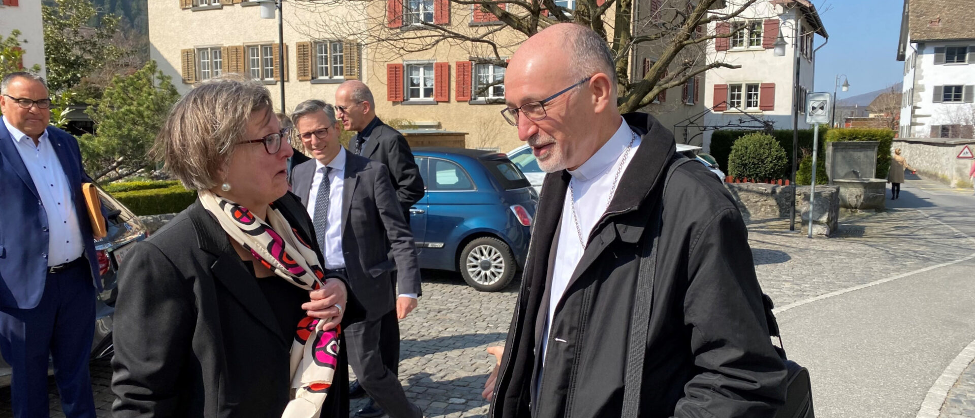RKZ-Präsidentin Renata Asal-Steger und Nuntius Martin Krebs am Freitag in Näfels.