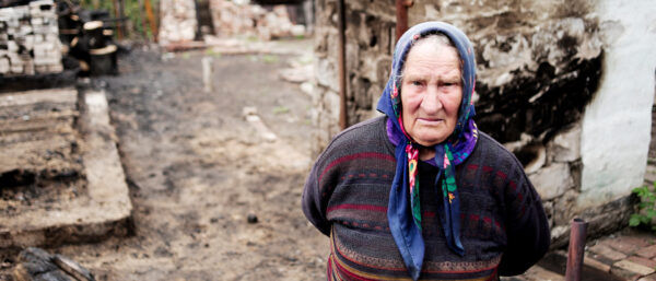 Eine Frau in der Ukraine. | Maks Levin/Caritas