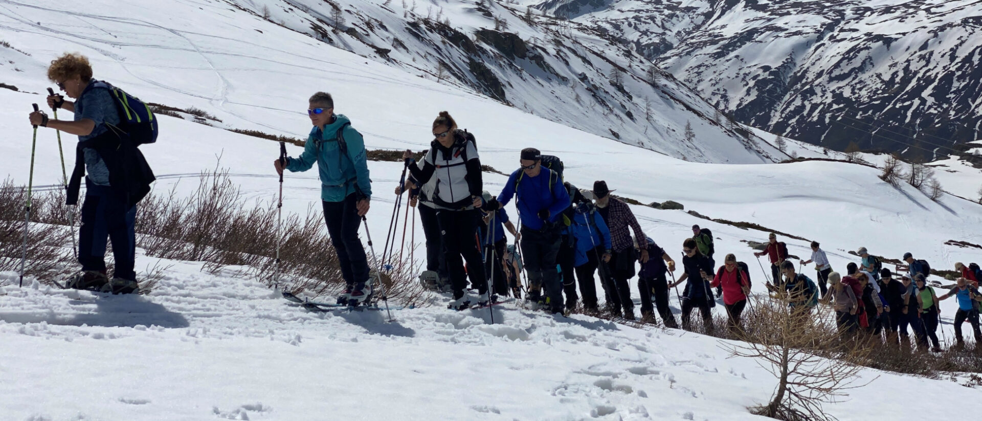 Golgota im Schnee: Karfreitagsprozession im Wallis.