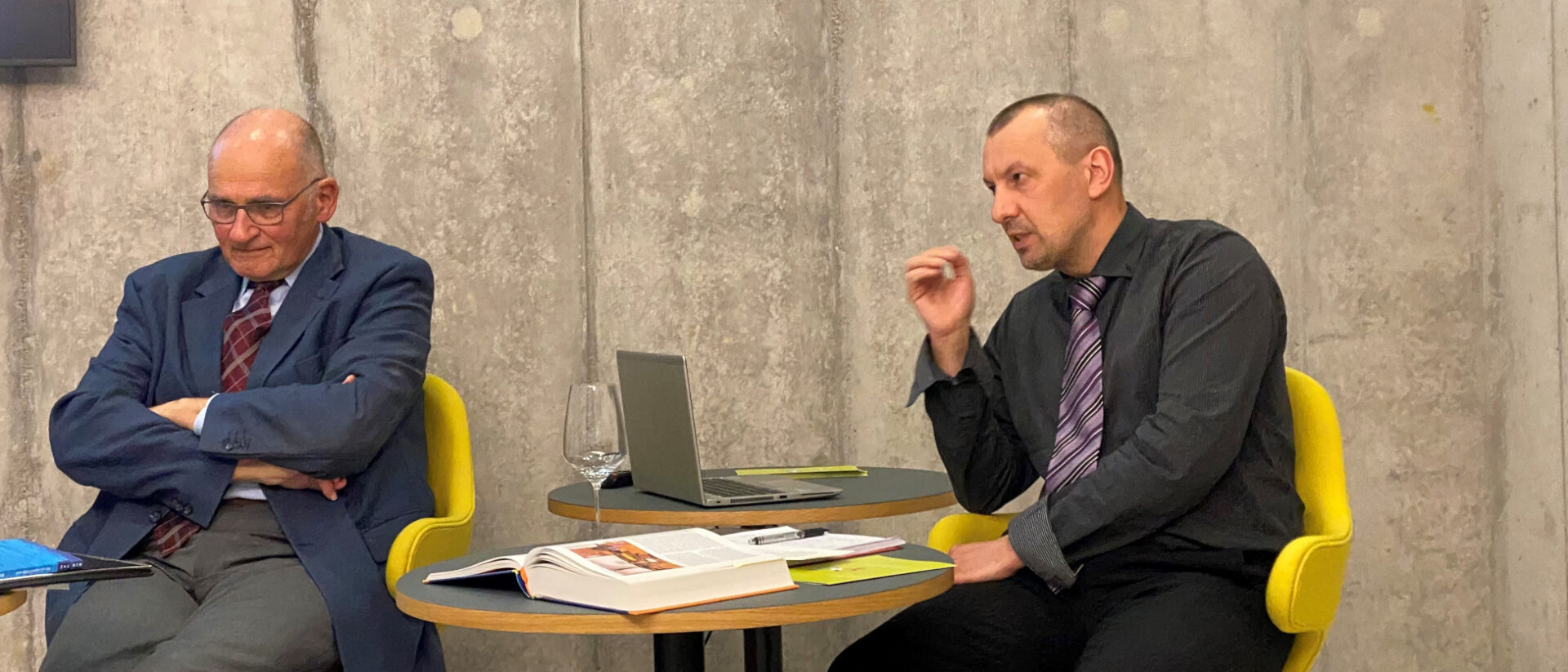 Walter Kirchschläger und Csongor Kozma in der Zürcher Paulus-Akademie.