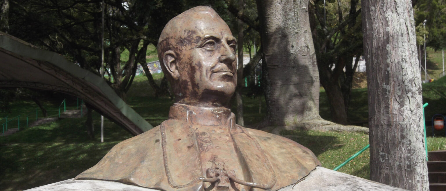 Statue G.B. Scalabrini | Commons Wikimedia