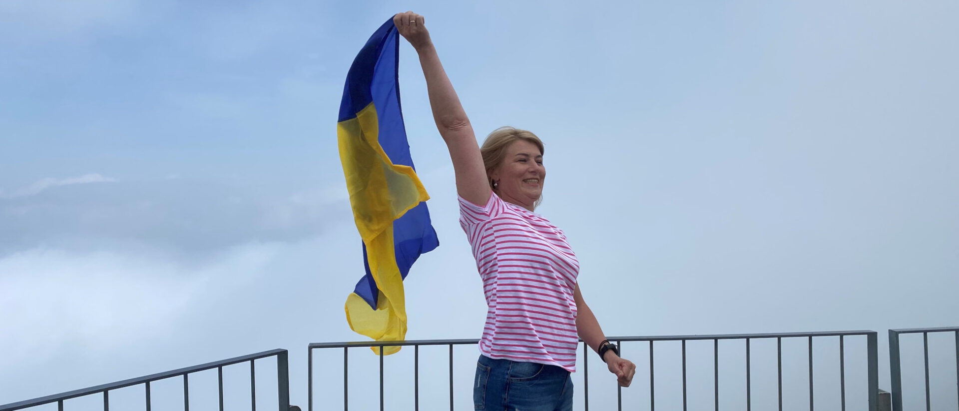 "Slava Ukraini", "Ruhm der Ukraine": Eine Ukrainerin auf der Rigi.