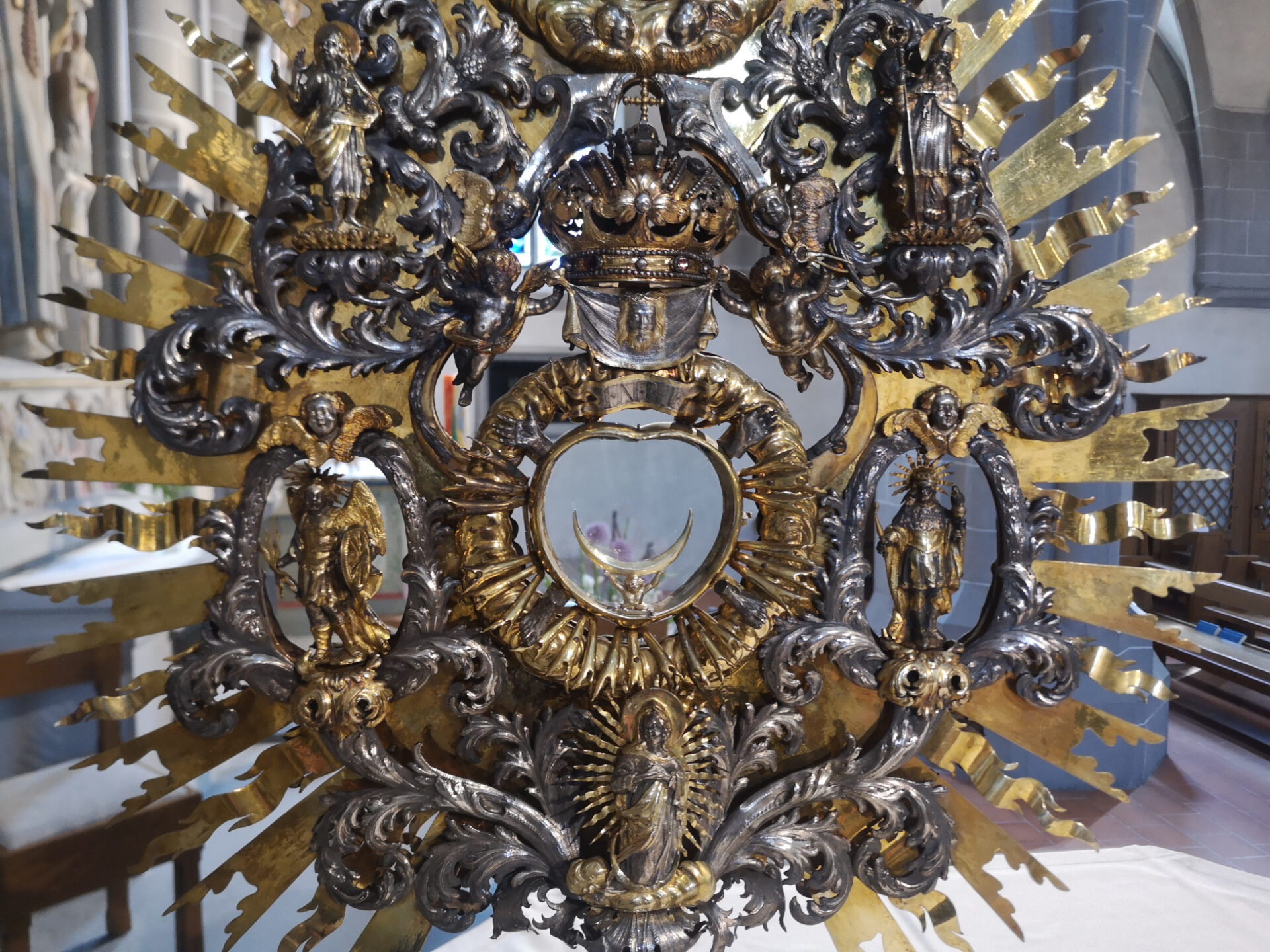 Die Monstranz in der Pfarrei St. Michael in Zug.