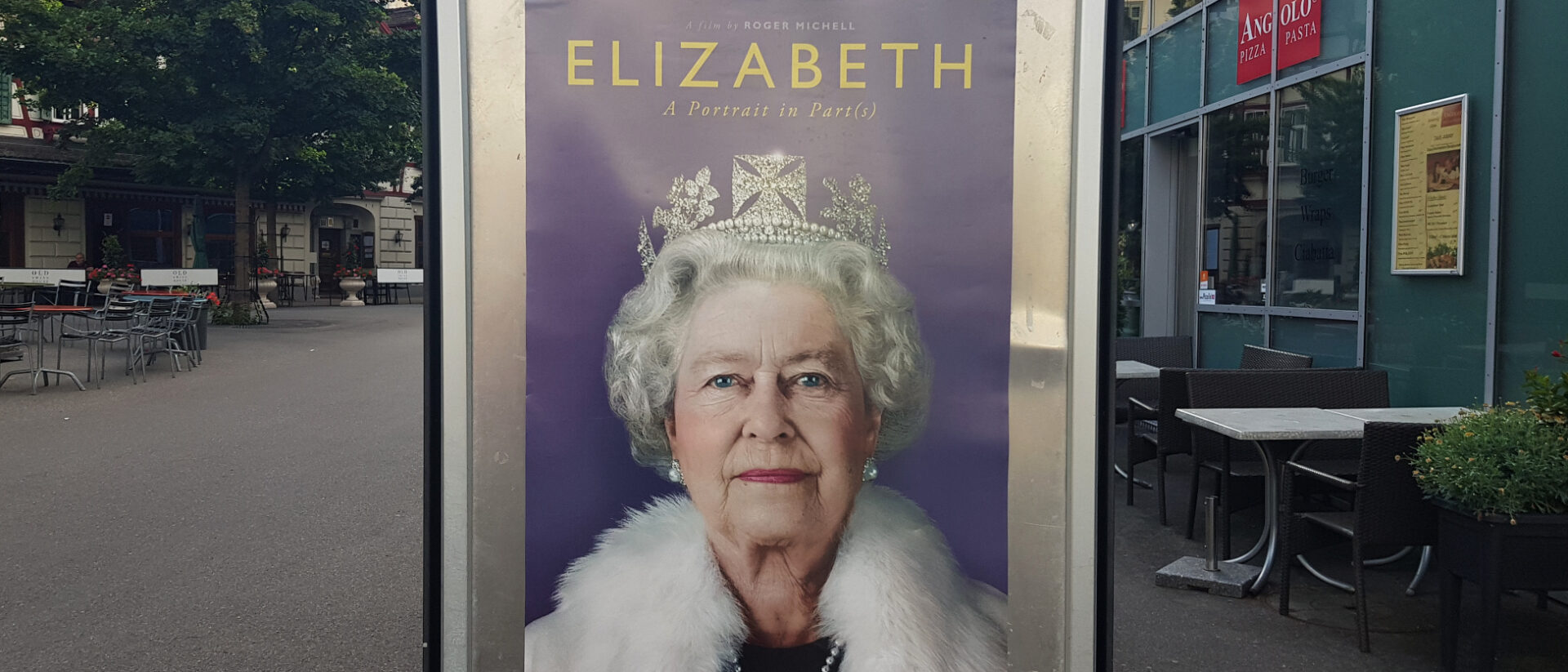 Werbung für einen Dokumentarfilm über Königin Elisabeth.