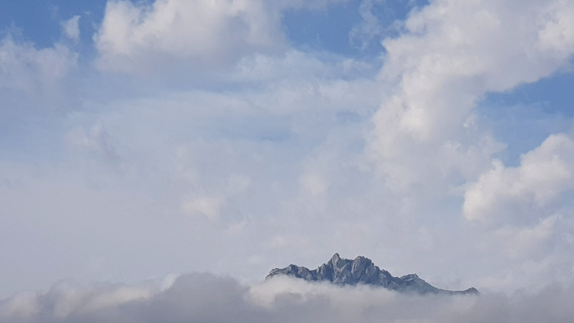 Hebe deine Augen zu den Bergen