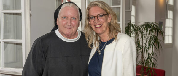 Philippa Rath, OSB (links) mit Franziska Driessen-Reding | Roberto Conciatori