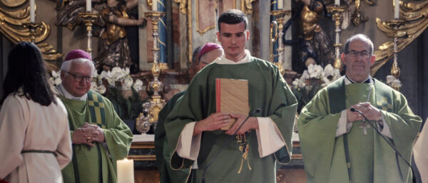 Ivan Šarić an der Messe der Ex-Gardisten | Silvan Hohl