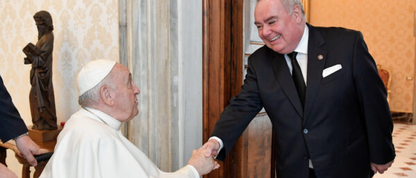 Papst Franziskus und John Dunlap | KNA